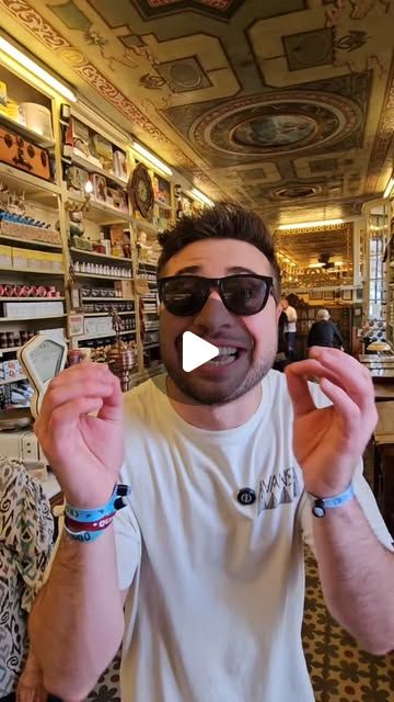 Reel de Adri: La tienda de ultramarinos