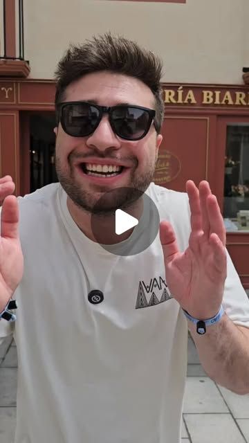 Reel de Adri: Un día entero comiendo dulces