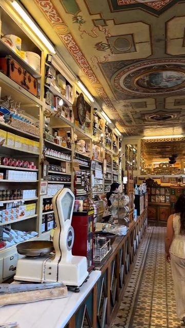 Reel de Ester: La tienda de ultramarinos más bonita